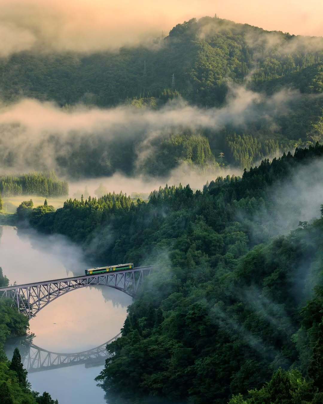 Train niigata misty beautiful